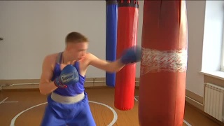 Илья Выходец выиграл первенство по боксу 