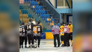 В Кемерове проходит турнир по хоккею с мячом 