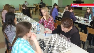 Чемпионы по шахматам у девушек и юношей