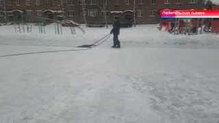 Каток во дворе своими силами
