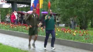«Огонь жизни» пронесли по улицам Новокузнецка