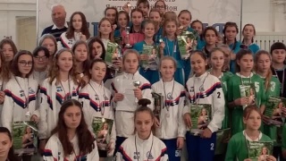 Успех на межрегиональном этапе в гандболе 
