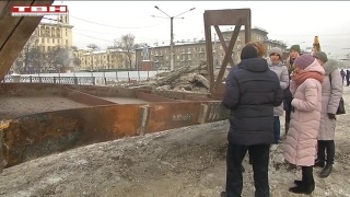 Мост через Абу закрыт и для пешеходов