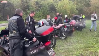 Минута молчания после мощного рёва моторов