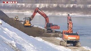 В Калтане строят дамбу