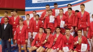 Новокузнечане завоевали медали первенства и чемпионата Сибири по самбо 
