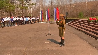 Митинг у обновленного памятника в Осинниках