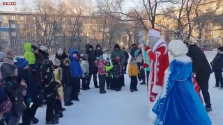 Праздник к Новому году в отдельно взятом дворе