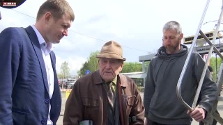 Ветеран Великой Отечественной осмотрел танк Т-34
