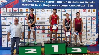 Медали борцов на всероссийских соревнованиях 
