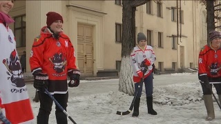 Спортивный фестиваль. Хоккей в валенках