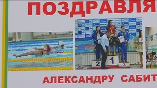 Александра Сабитова и Александр Жигалов завоевали медали в плавании 