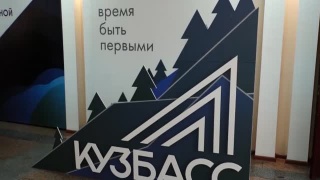 Губернатор поздравил депутатов