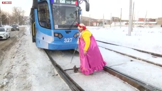 Сказка и праздник в общественном транспорте